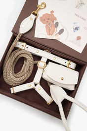 Ein luxuriöses Set von Hundezubehör - handgefertigt, Premium