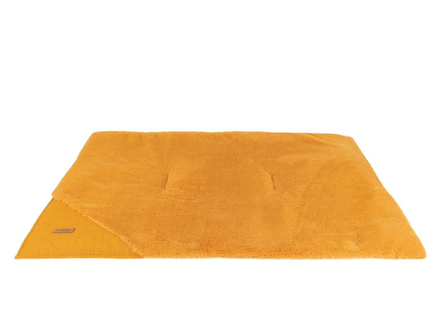 Amiplay como tappetino giallo per un cane e un gatto