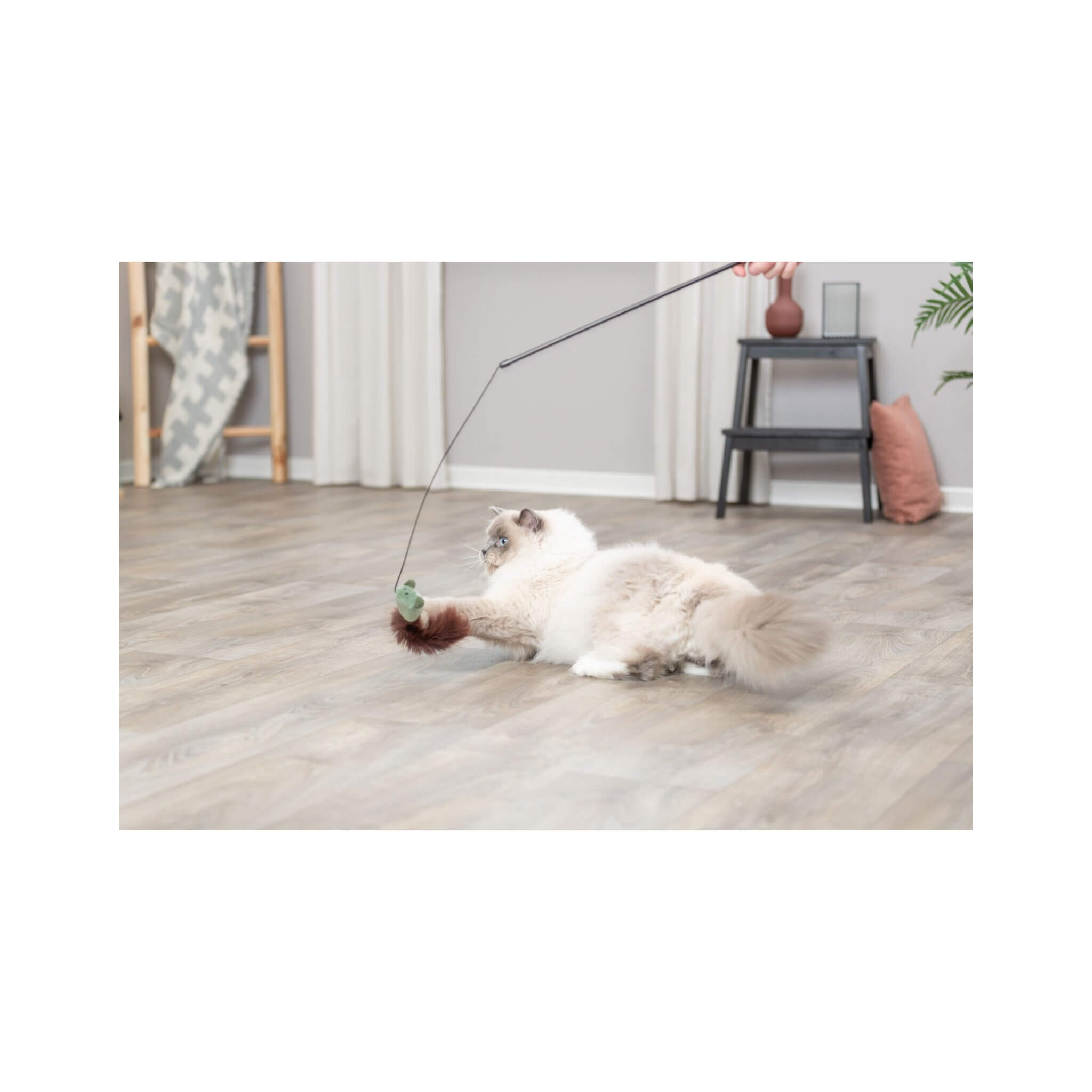 Une tige avec une souris de chat - un jouet interactif 46 cm